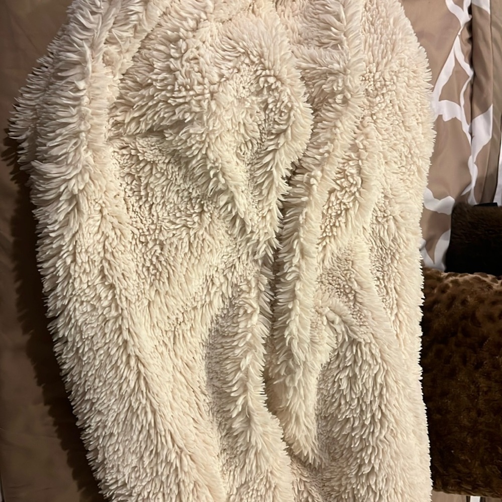 POTTERY BARN Kids Anywhere beanbag chair cover Cream Sherpa